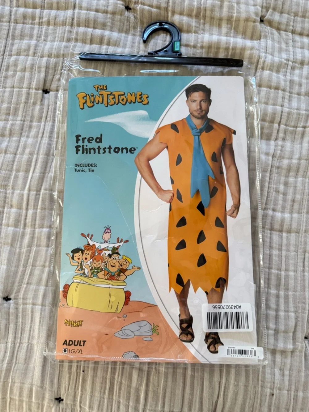 Spirit Halloween Fred Flintstone Costume Size L/XL worn for few hours, with wig - Picture 3 of 6